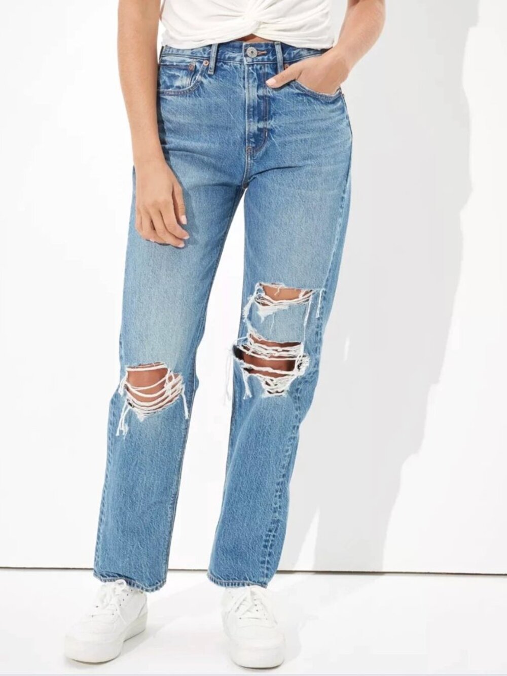 American Eagle 90s Boyfriend Jeans High Rise Distressed Relaxed Fit size 8 long